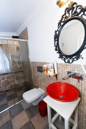 Apart Oda, Havuz Manzaralı, Havuzlu