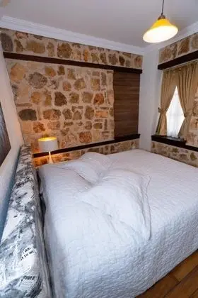 Apart Oda, Havuz Manzaralı, Havuzlu