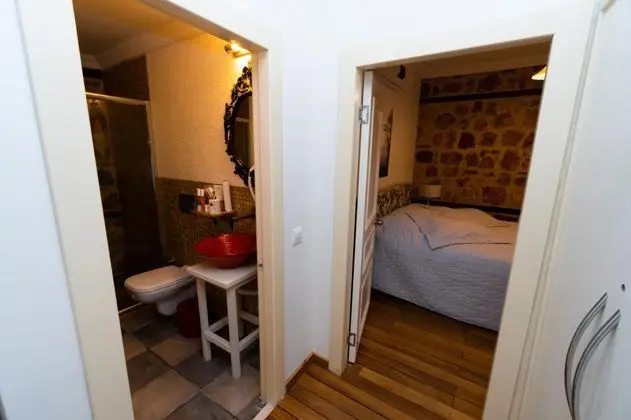 Apart Oda, Havuz Manzaralı, Havuzlu