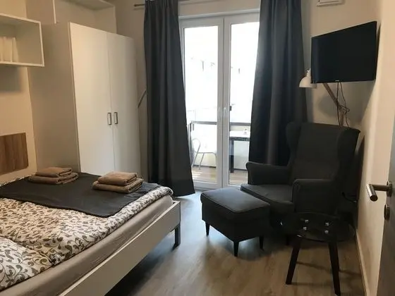 Junior Apart Daire, Avlu Manzaralı