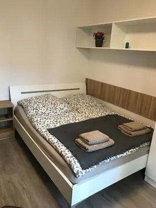 Junior Apart Daire, Avlu Manzaralı