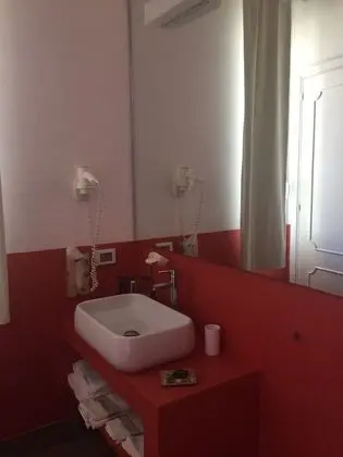 Tek Büyük Yataklı Oda, Balkon, Deniz Manzaralı