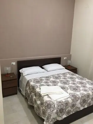 Basic Üç Kişilik Oda (Brown)