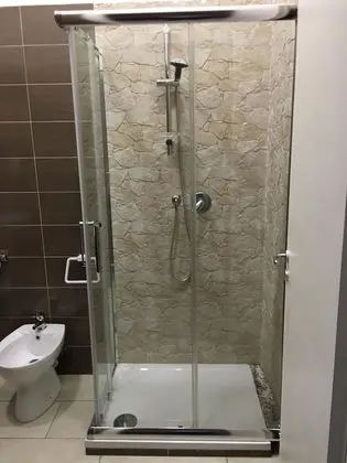 Economy Dört Kişilik Oda, Balkon (Pink)