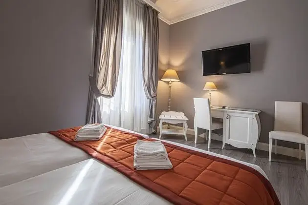 Standard Tek Büyük veya İki Ayrı Yataklı Oda