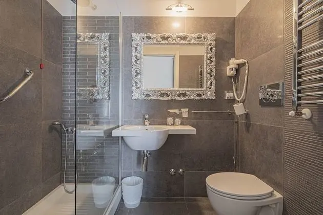 Standard Üç Kişilik Oda