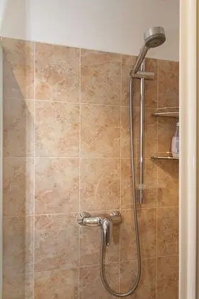 Tek Büyük Yataklı Oda, 1 Çift Kişilik Yatak, Banyolu/Duşlu