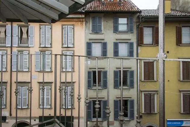 Üç Kişilik Oda, Balkon