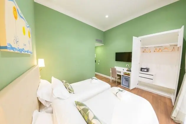 Comfort Tek Büyük Yataklı Oda