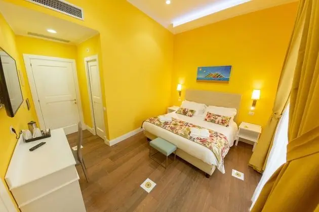 Standard Tek Büyük Yataklı Oda