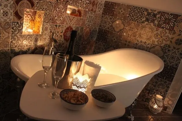 Romantic Süit, Banyolu/Duşlu