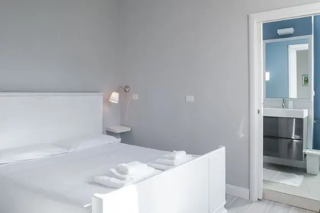 Basic Tek Büyük Yataklı Oda