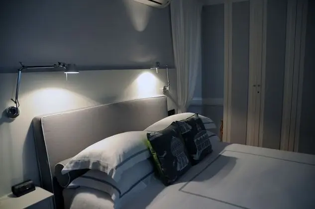 Junior Süit, 1 Büyük (Queen) Boy Yatak, Sigara İçilmez, Banyolu/Duşlu