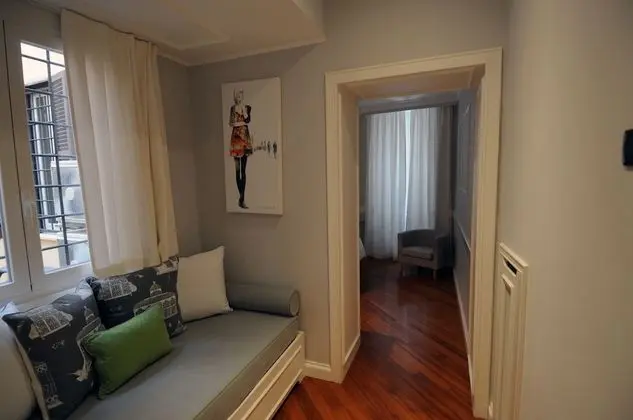 Junior Süit, 1 Büyük (Queen) Boy Yatak, Sigara İçilmez, Banyolu/Duşlu