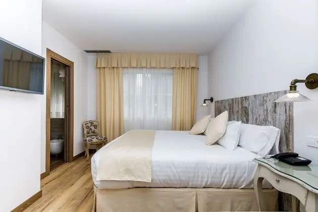 Tek Büyük Yataklı Oda (Alameda II)