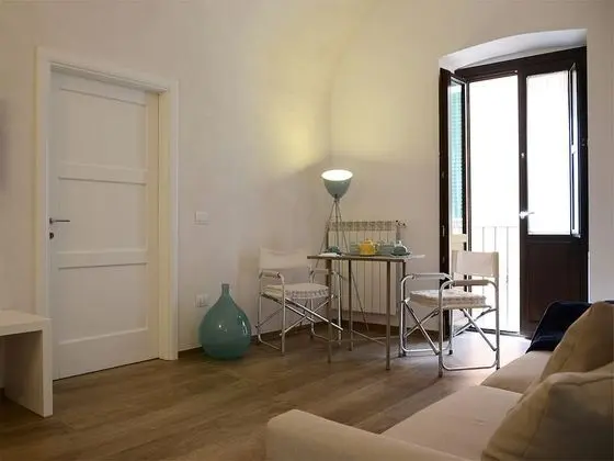 Süit, Balkon