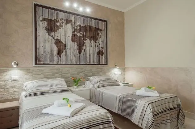 Tek Büyük Yataklı Oda