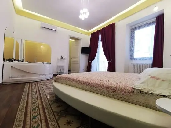 Royal Süit, Avlu Manzaralı