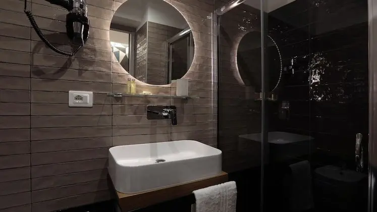 Deluxe Tek Büyük veya İki Ayrı Yataklı Oda