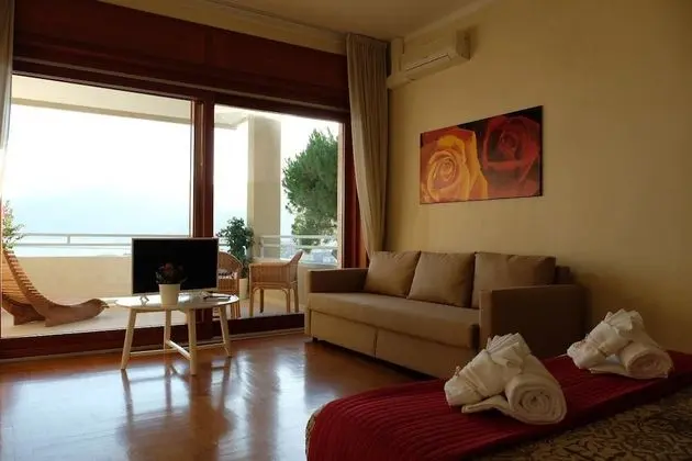 Dört Kişilik Oda, Deniz Manzaralı