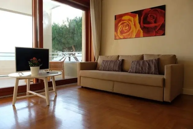 Dört Kişilik Oda, Deniz Manzaralı