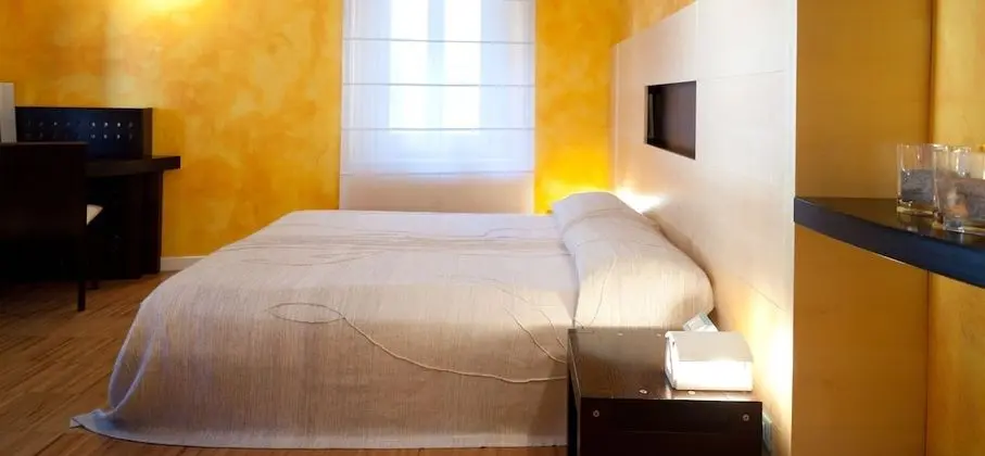 Standard Tek Büyük Yataklı Oda