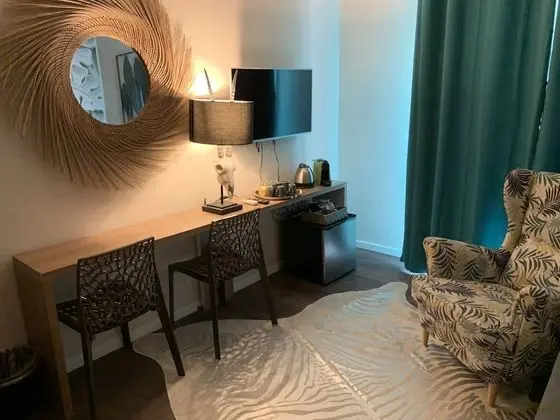 Tek Büyük Yataklı Oda, Özel Banyo (SAVANA )