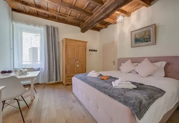 Family Apart Daire, 2 Çift Kişilik Yatak, 2 Banyolu, Bahçeli (Suite Lavanda Primavera)