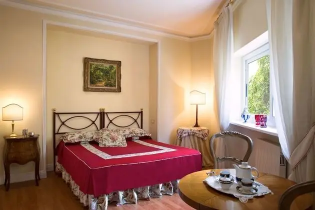 Deluxe Tek Büyük Yataklı Oda