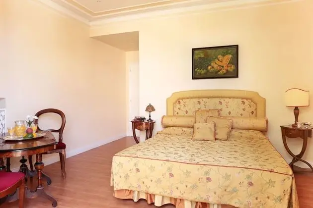 Deluxe Üç Kişilik Oda