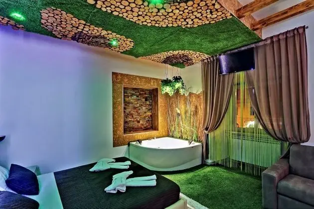 Süit, Jakuzi (King)