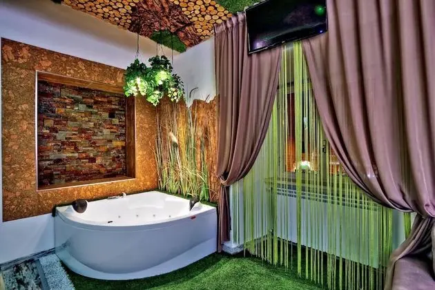 Süit, Jakuzi (King)