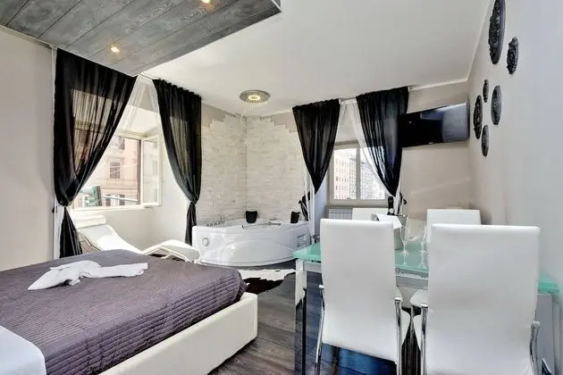 Superior Süit, Sıcak Su Havuzu