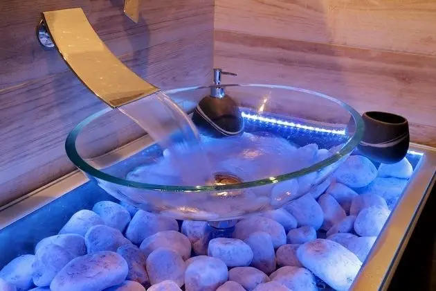 Superior Süit, Sıcak Su Havuzu