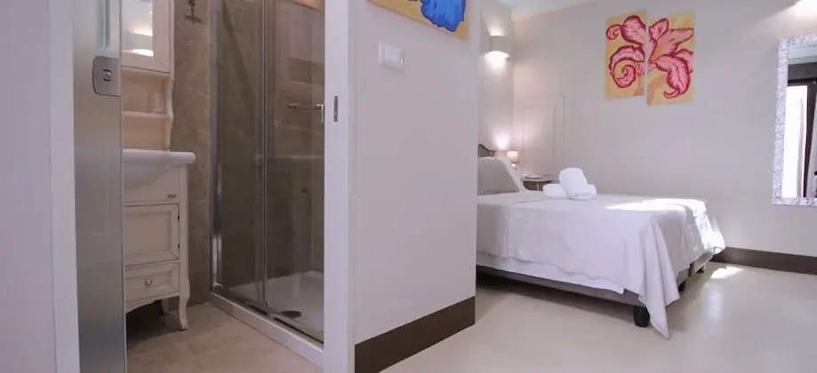 Economy Tek Büyük Yataklı Oda (French bed )