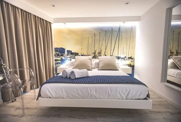 Tek Büyük Yataklı Oda, Kule
