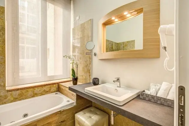 Standard Tek Büyük Yataklı Oda