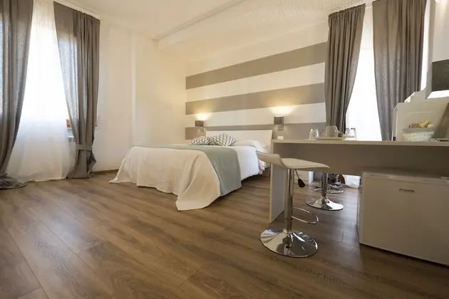 Exclusive Tek Büyük Yataklı Oda