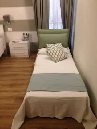 Exclusive Tek Büyük Yataklı Oda