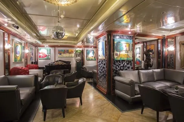 Superior Tek Büyük Yataklı Oda, Executive Katı