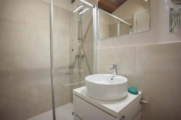 Tek Büyük Yataklı Oda (1)