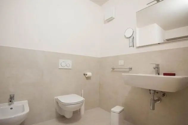 Tek Büyük Yataklı Oda (1)