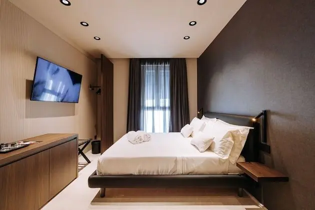 Deluxe Tek Büyük Yataklı Oda