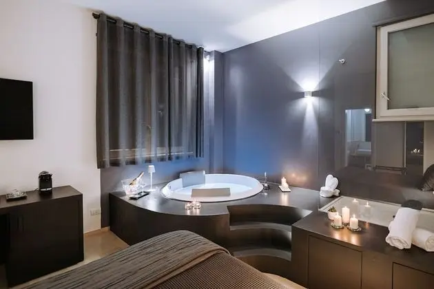 Romantic Tek Büyük Yataklı Oda