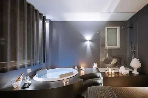 Romantic Tek Büyük Yataklı Oda