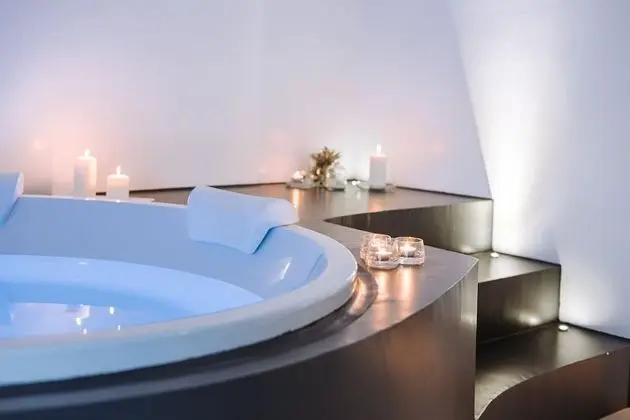 Romantic Tek Büyük Yataklı Oda