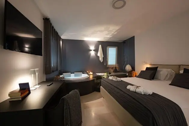 Romantic Tek Büyük Yataklı Oda