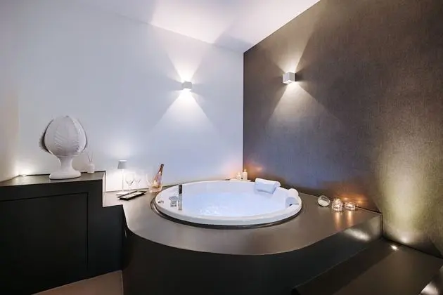 Romantic Tek Büyük Yataklı Oda