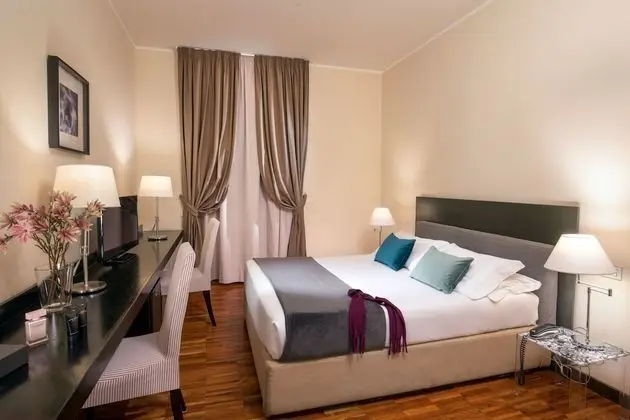 Standard Tek Büyük Yataklı Oda