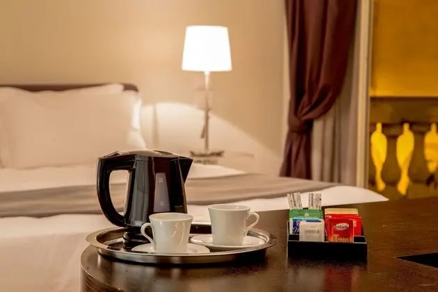 Süit, Sıcak Su Küveti